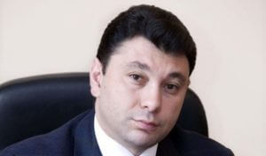 Шармазанов примет участие в похоронах экс-президента ИРИ