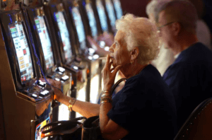 Искусственный интеллект обыгрывает людей в покер