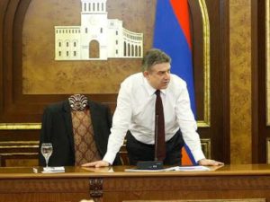 Премьер-министр Армении рассказал о том, чем он пытается заняться в постели