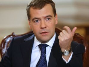 Медведев призвал «расстаться с иллюзиями» об отмене санкций