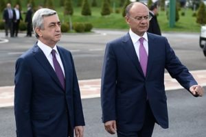 В этом вопросе Сейран Оганян все еще с властями