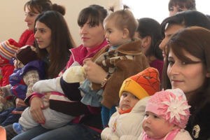 Карабахские семьи получат по $4 тыс. за четвертого ребенка от фонда "Ташир"