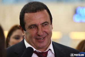 Число сторонников Гагика Царукяна стремительно растет