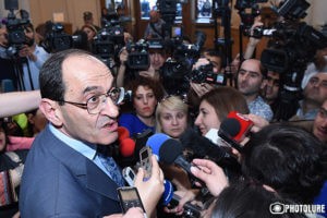 Арест Лапшина является грубейшим нарушением права на передвижение и свободы слова – МИД Армении