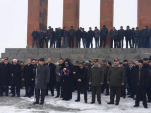 У мемориала Сардарапатской битвы начался первый призыв 2017 года