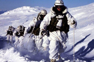 Разведчики ЮВО проводят тактико-специальные занятия в горах Армении