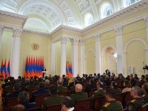 Родина вам верит: В резиденции президента Армении состоялась церемония награждения в связи с 25-летием Армии
