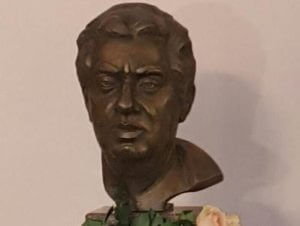 Московской консерватории подарили бронзовый бюст Арама Хачатуряна