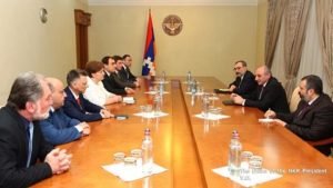Президент Карабаха принял иностранных депутатов и экс-посла ФРГ в Армении