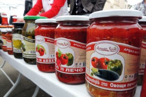 Украина опровергла информацию о якобы запрете не пропускать товары произведенные в Карабахе