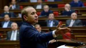 Овик Абраамян исключен из состава Совета Республиканской партии Армении