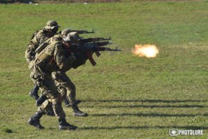 Оганян: В Армении необходимо увеличить численность военнослужащих-контрактников