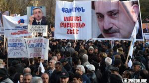 Сторонники блока "Оганян-Раффи-Осканян" проводят шествие по центральным улицам Еревана