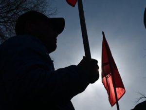В Бишкеке проходит митинг сторонников лидера оппозиции