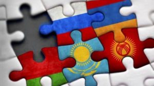 Торговля между странами-членами ЕАЭС продолжает сокращаться