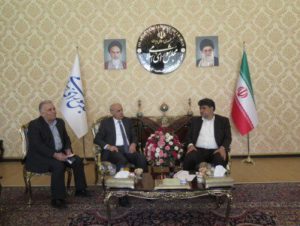 Посол Армении обсудил с иранскими депутатами вопрос углубления двусторонних экономических связей