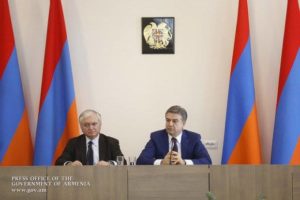 Карен Карапетян заявил о наличии инвестпрограмм на миллиарды долларов