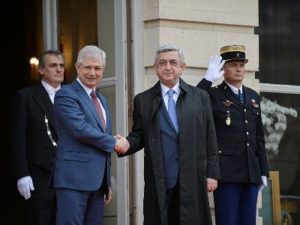 Президент Саргсян встретился с председателем Национального Собрания Франции