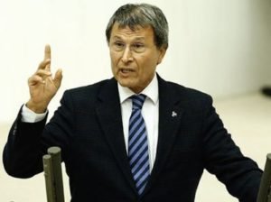На антиармянского депутата совершено нападение в Турции