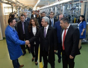 Президент Саргсян побывал на текстильном предприятии «Алекс Текс»