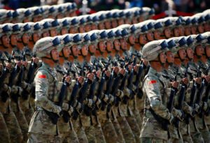 Военные расходы Китая впервые превысят триллион юаней