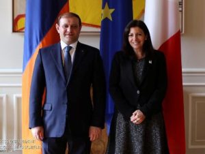 Мэр Еревана Тарон Маргарян встретился с мэром Парижа