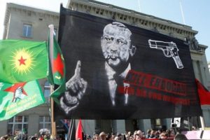 «Убейте Эрдогана его собственным оружием»: в Швейцарии проходят акции протеста против турецкого диктатора