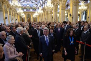 Президент Армении встретился с мэром Парижа