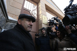 Пашинян: нужно исключить возможность применения оружия против собственного народа