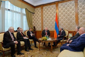Саргсян обсудил с посредниками урегулирование карабахского конфликта
