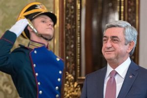 Закавказские маневры: что делал глава Армении в Москве