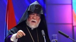 Католикос поздравил Арама I с 70-летием