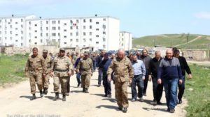 Президент Арцаха посетил одну из воинских частей на юге Республики