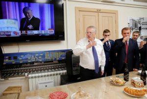 Жириновский будет пить шампанское за импичмент Трампа