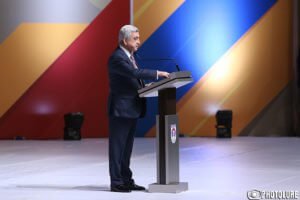 Президент Армении потребовал обеспечить жильем семьи военнослужащих, погибших либо раненных на границе