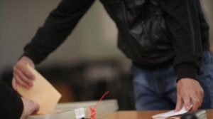 Радио Азатутюн сообщает о нападении на своего журналиста в штабе РПА