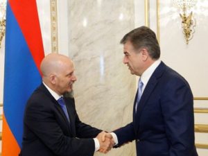 Премьер-министр: Показатели товарооборота между Арменией и Аргентиной находятся не на должном уровне