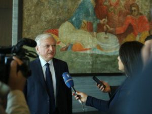 Налбандян: Азербайджанская сторона пытается делать хорошую мину при плохой игре