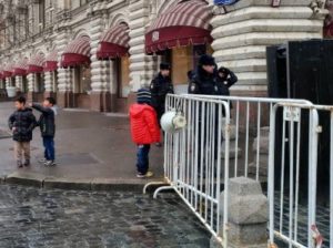 В Москве перекрыли Манежную площадь