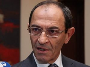 Замглавы МИД Армении: Никто не имеет права решать вместо Карабаха вопросы статуса и территориальной целостности