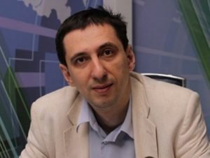 Политолог: Отсутствующие из Армении граждане не могли воспользоваться конституционным правом