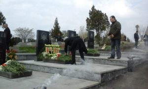 Президент Армении посетил пантеон Ераблур