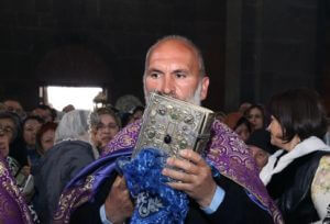 Евангелие Шуришкан доставили в армянскую церковь Святого Геворка