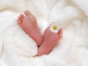 Первопрестольный Святой Эмиадзин подарит квартиру семье родившихся в Ереване пятерняшек