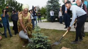 Первый лауреат премии «Аврора» снова приехала в Армению