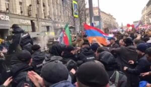 В Москве во время шествия «Бессмертного полка» подрались армяне и азербайджанцы