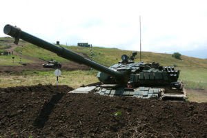 Минобороны Арцаха зафиксировало передвижение танков на передовой со стороны Азербайджана