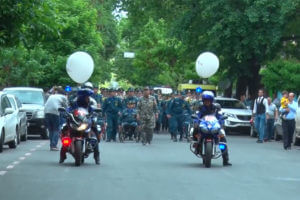 Беспрецедентный парад МЧС Армении прошел в день праздника Победы и Мира