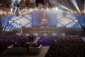 Президент Армении присутствовал на чествовании армянских трудящихся