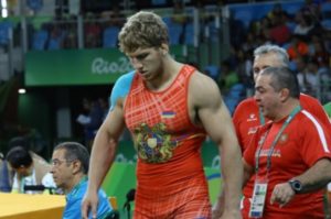 Армянский борец Артур Алексанян вышел в четвертьфинал